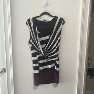 🖤 White House Black Market Striped Sleeveless Top 🖤